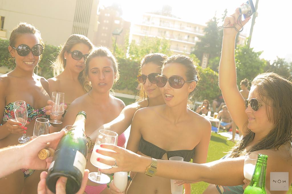 Now Benidorm Apartment Bagian luar foto